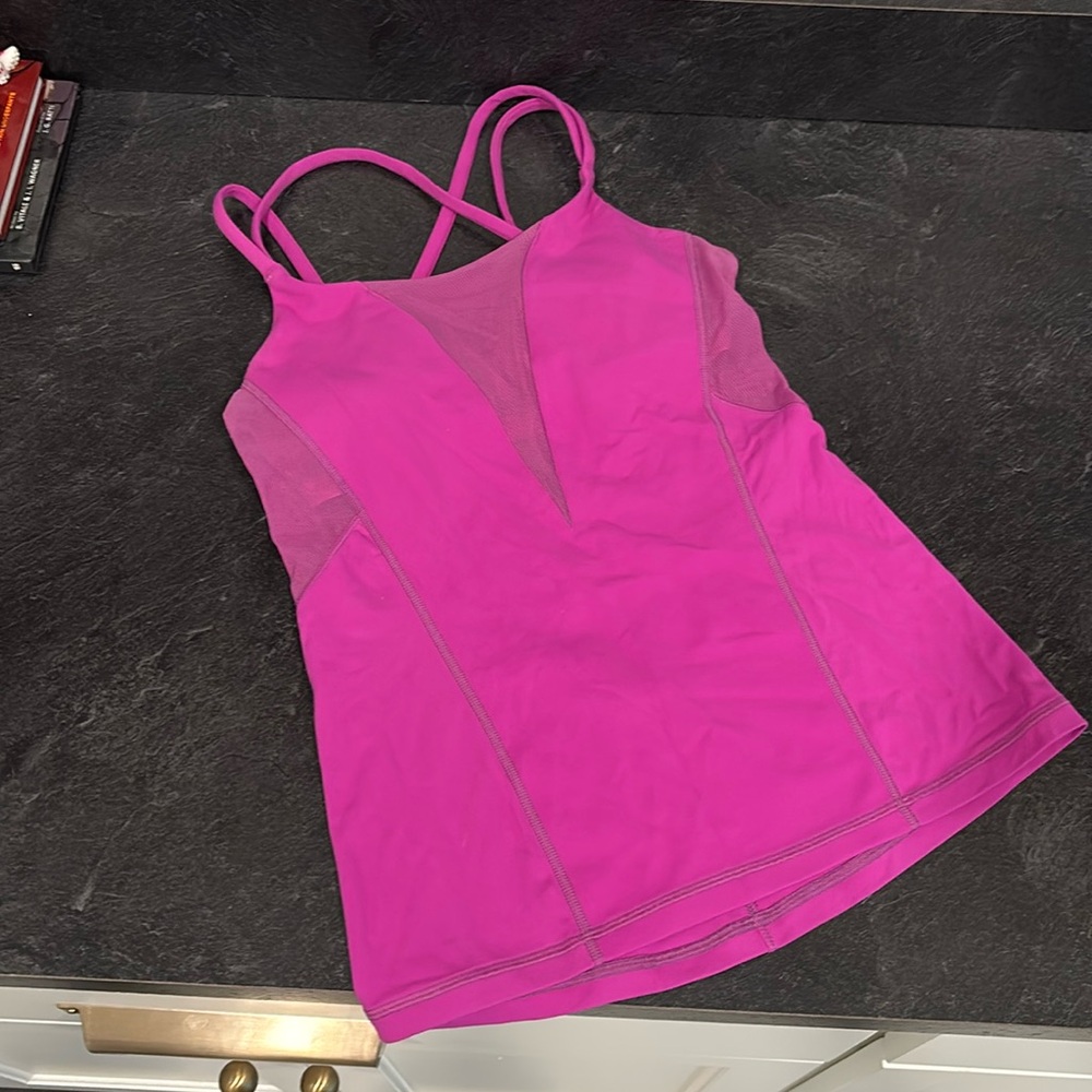 Lululemon top with mesh panels